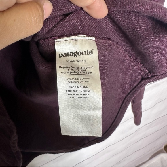 Patagonia Women's Long Sleeves Button-Up in Deep Plum Size M - Picture 5 of 7